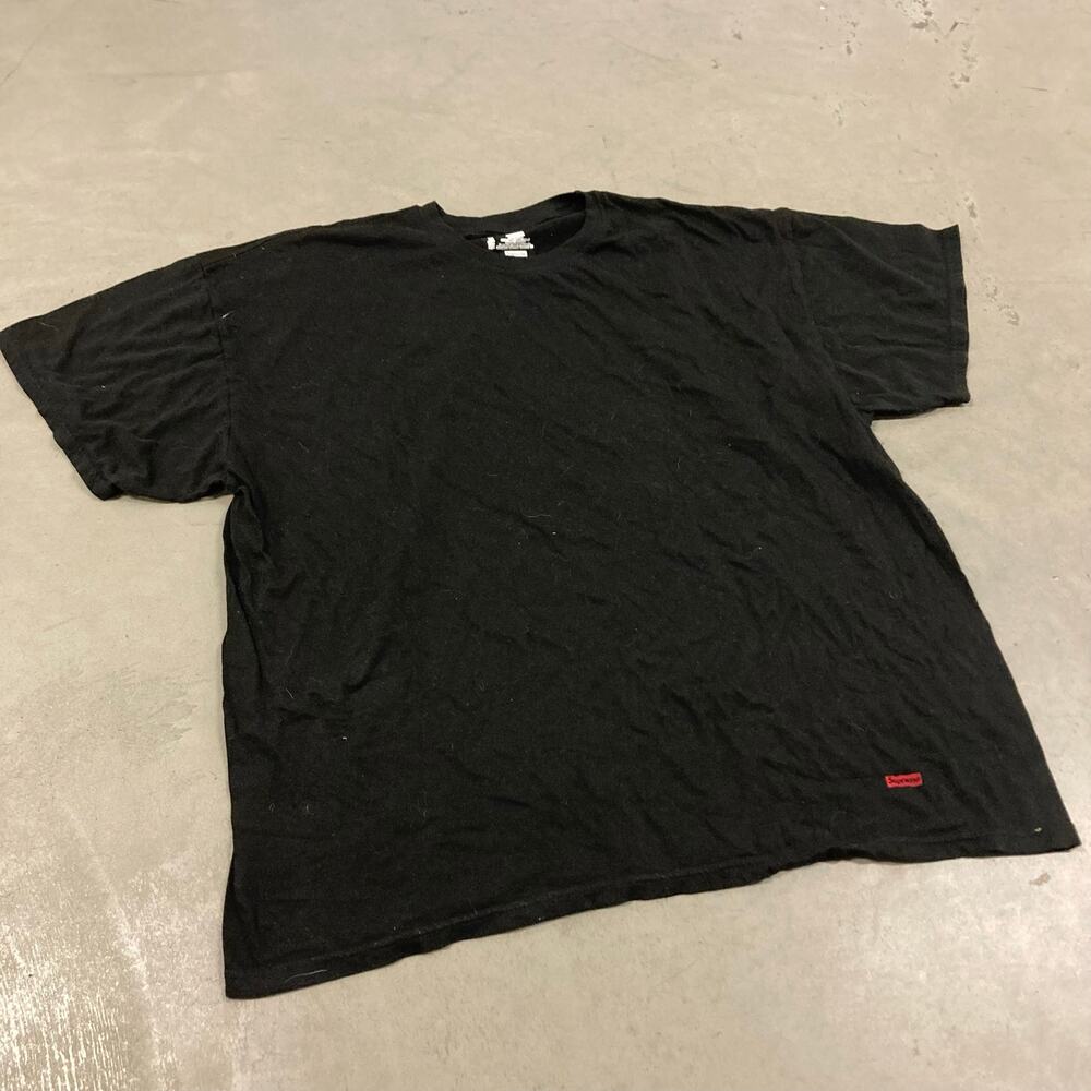 Black y2k Hanes supreme T-Shirt
